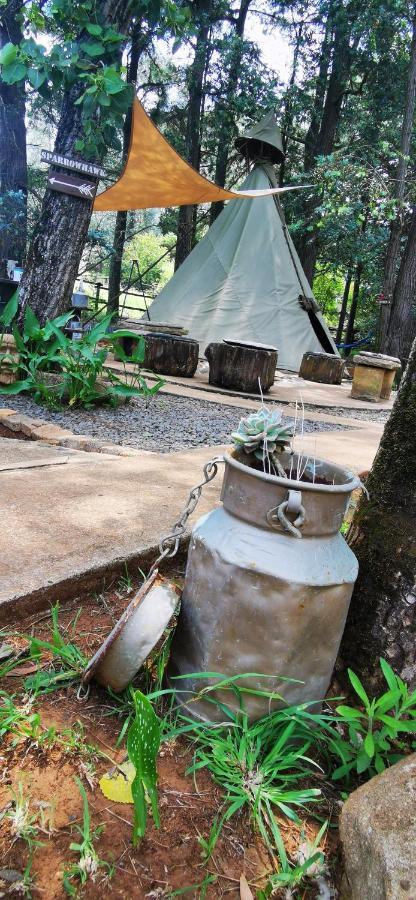 Hotel Nguni Moon Tepee Camp Underberg Exterior foto